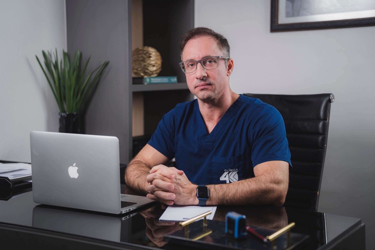 Dr. Gustavo Ribeiro Mauro